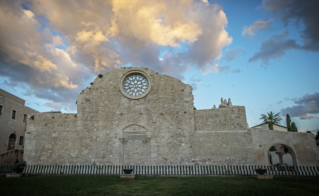 Facciata chiesa san Giovanni catacombe