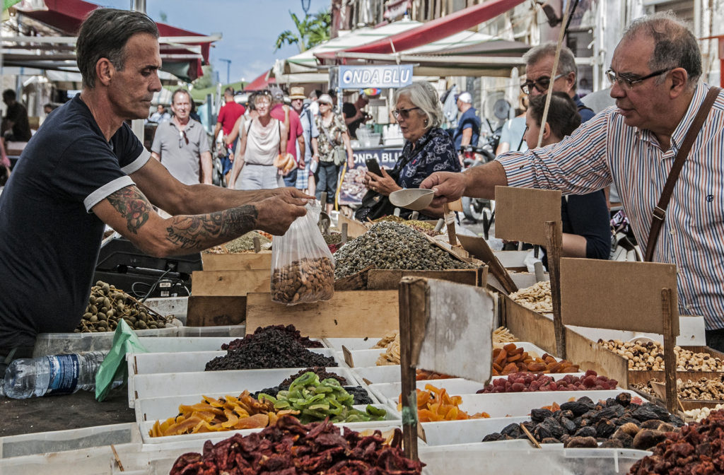  Il mercato del pesce fresco 