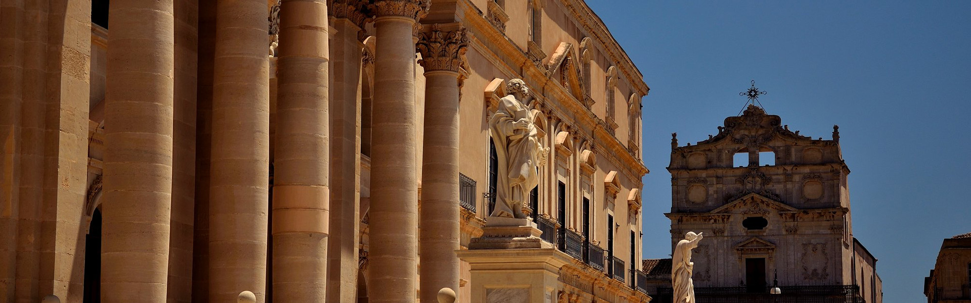 Siracusa and the ancient center of Siracusa