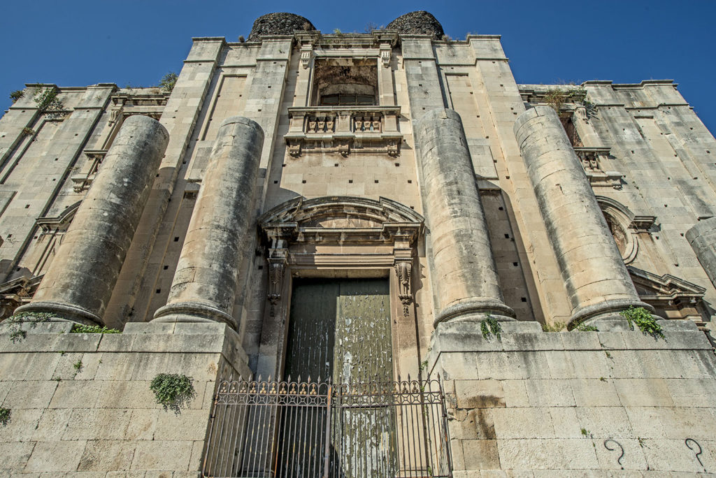 facciata chiesa piazza Dante