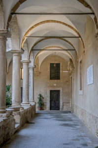 colonne Del chiostro