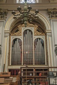 foto organo nella prima cappella di destra del transetto
