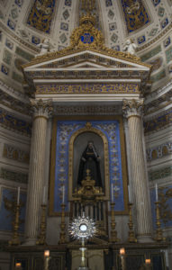 La statua della cappella