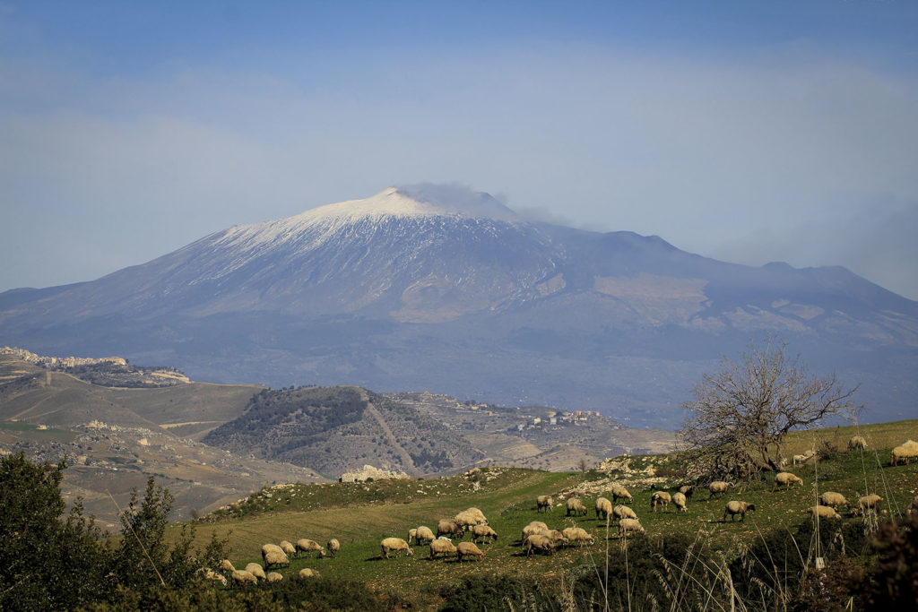  l'Etna da lontano