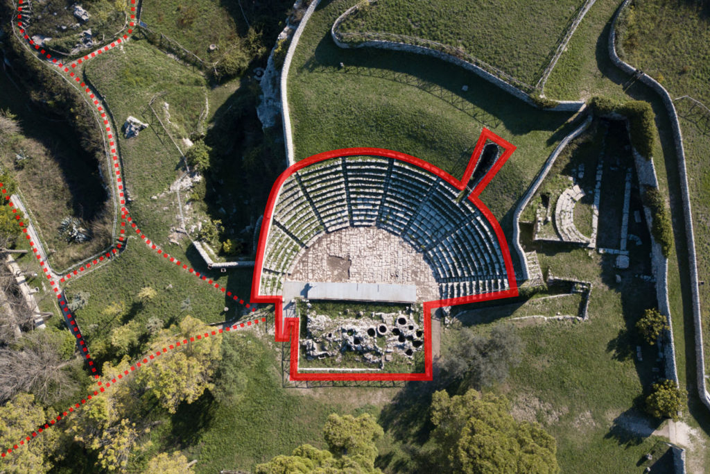 foto fil di ferro Teatro Greco