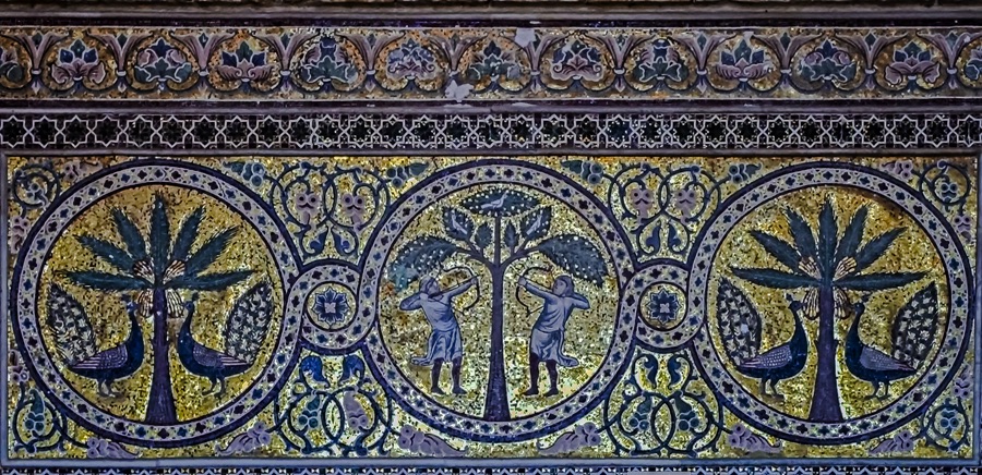 2.Mosaic ornamentation in the Fountain Room 