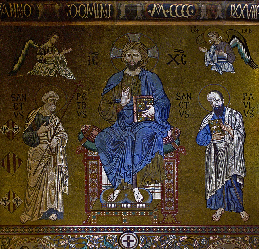 Cristo Pantocratore in trono tra i santi Pietro e Paolo.