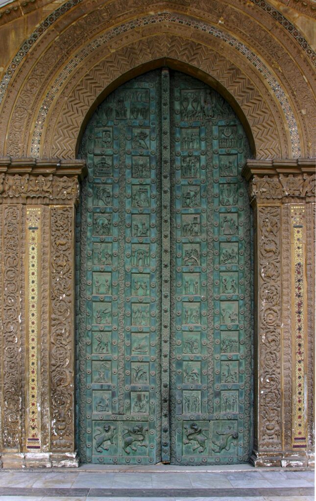 Door and gateway to paradise
